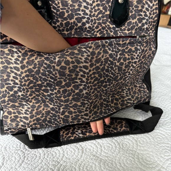 Tracker by Bentley Leopard Print Carry on Luggage - Picture 9 of 16